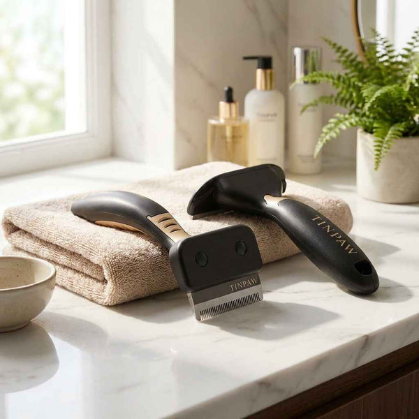 Pet Deshedding Ergonomic Comb - Grooming - TinPaw